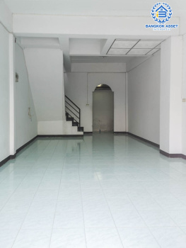 *****ทาวน์เฮ้าส์มือสอง ม.รินทิชา แพรกษา เนื้อที่กว้าง 17 ตร.ว. พร้อมฟังก์ชัน 2 ห้องนอน 2 ห้องน้ำ ที่จอดรถ 1 คัน บนทำเลแห่งการเดินทาง เชื่อมต่อ ถ.แพรกษา ถ.สุขุมวิท และถ.เทพารักษ์ ใกล้ทางด่วน "เทพารักษ์"